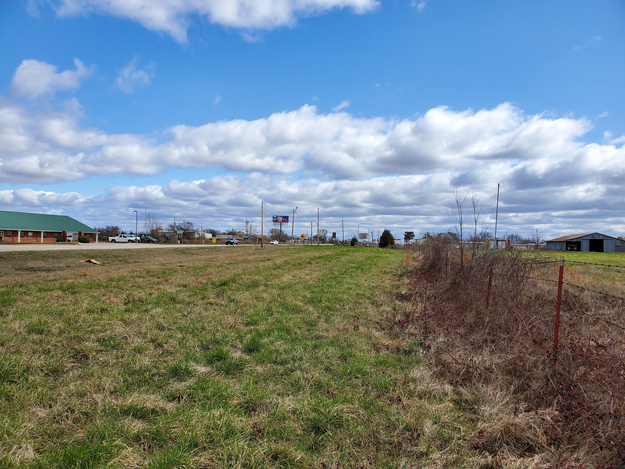 3820 US 70, Hugo, OK for sale Building Photo- Image 1 of 5