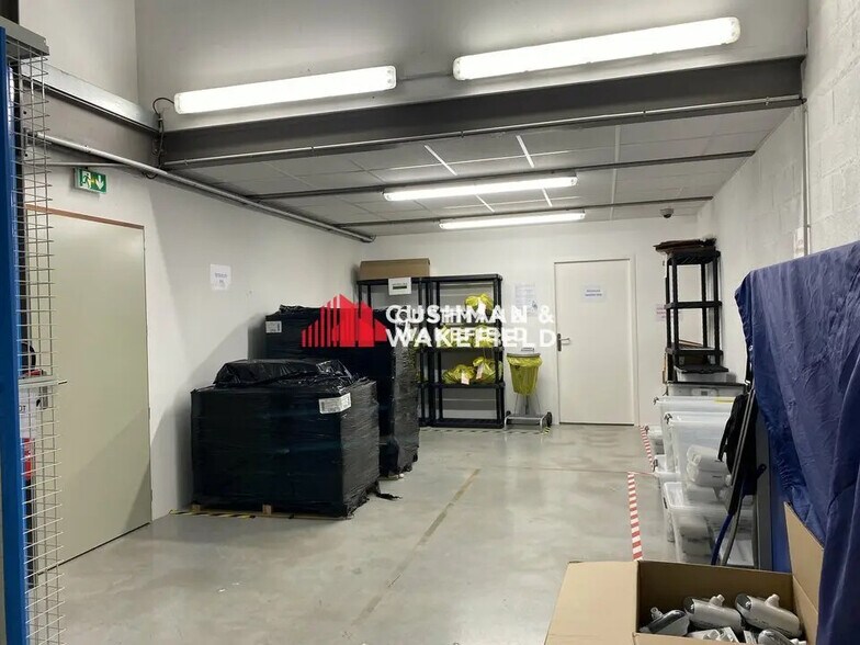 Flex in Toulouse for lease - Interior Photo - Image 3 of 7