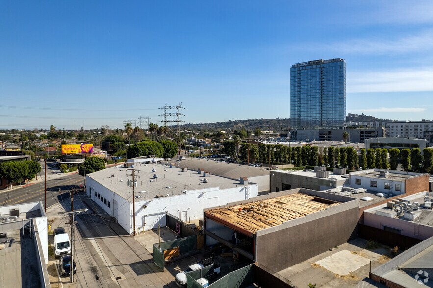 3049-3051 La Cienega Blvd, Culver City, CA for lease - Building Photo - Image 3 of 40