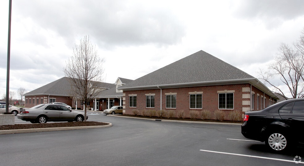 10995 Allisonville Rd, Fishers, IN for lease - Building Photo - Image 3 of 6