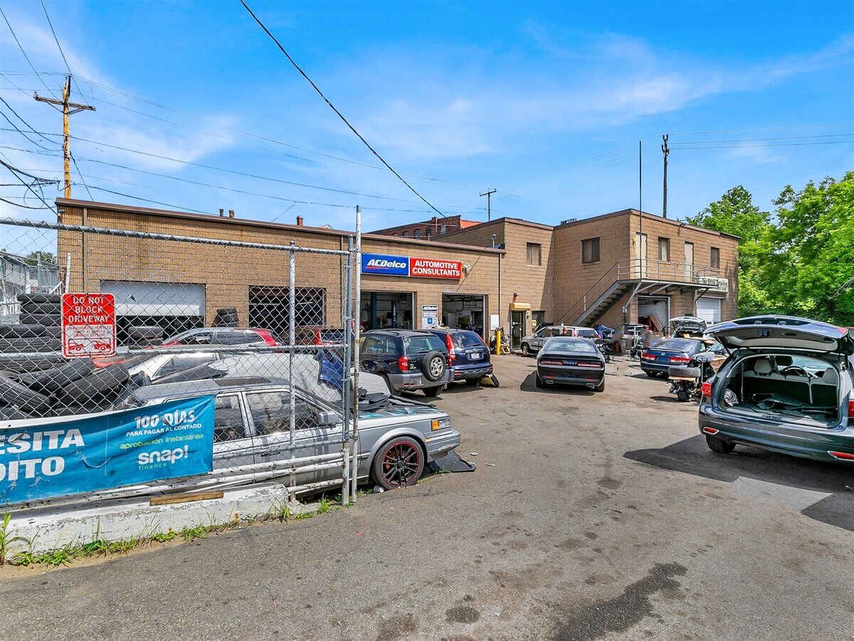 292 Lowell St, Lawrence, MA 01841 Retail for Sale