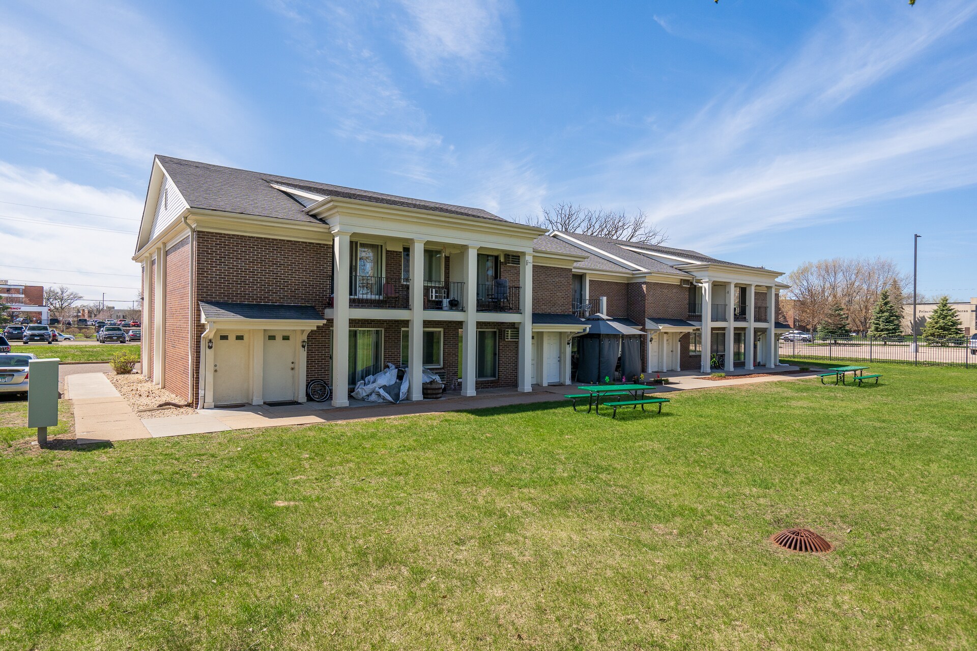 610680 Osborne Rd NE, Fridley, MN 55432 Highland Park Apartments