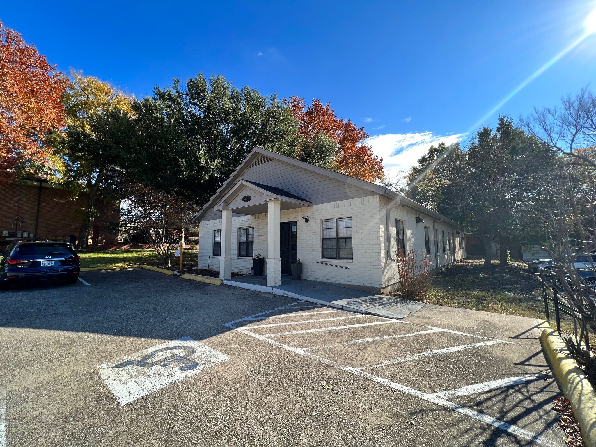 2638 Valley View Ln, Farmers Branch, TX for sale Primary Photo- Image 1 of 1