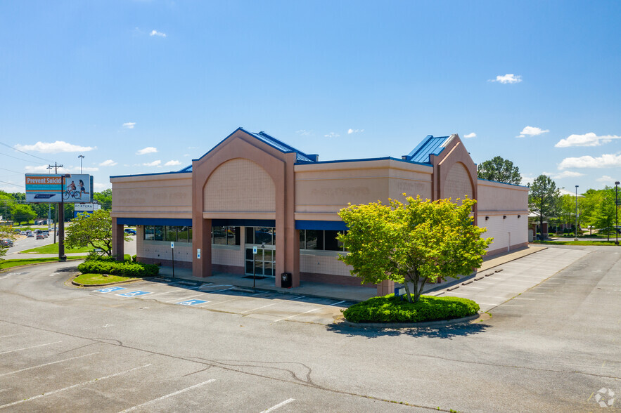 1128 Fort Campbell Blvd, Clarksville, TN for sale - Primary Photo - Image 1 of 1