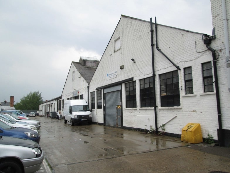 Bridge Rd, Camberley for lease - Building Photo - Image 2 of 2