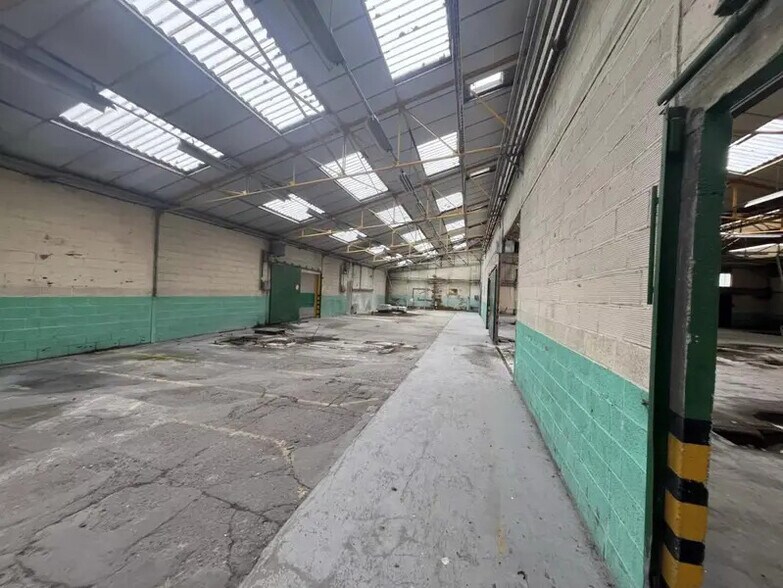Industrial in Neufchâtel-en-Bray for sale - Interior Photo - Image 3 of 3