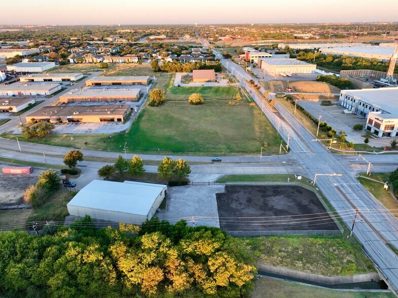 2605 Forum Dr, Grand Prairie, TX for lease - Building Photo - Image 3 of 8