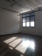 348 N Ashland Ave, Chicago, IL for lease Interior Photo- Image 2 of 8