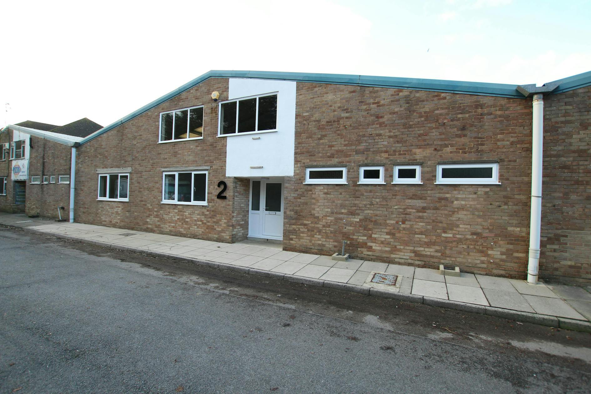 Caker Stream Rd, Alton for lease Building Photo- Image 1 of 3