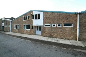 Caker Stream Rd, Alton for lease Building Photo- Image 1 of 3