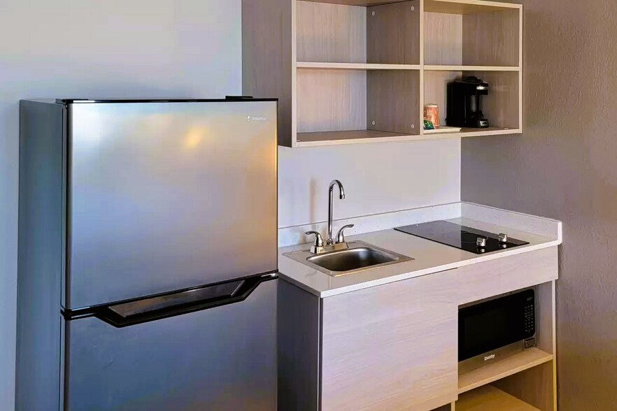 301 2nd Ave, Kearney, NE for sale - Interior Photo - Image 3 of 15