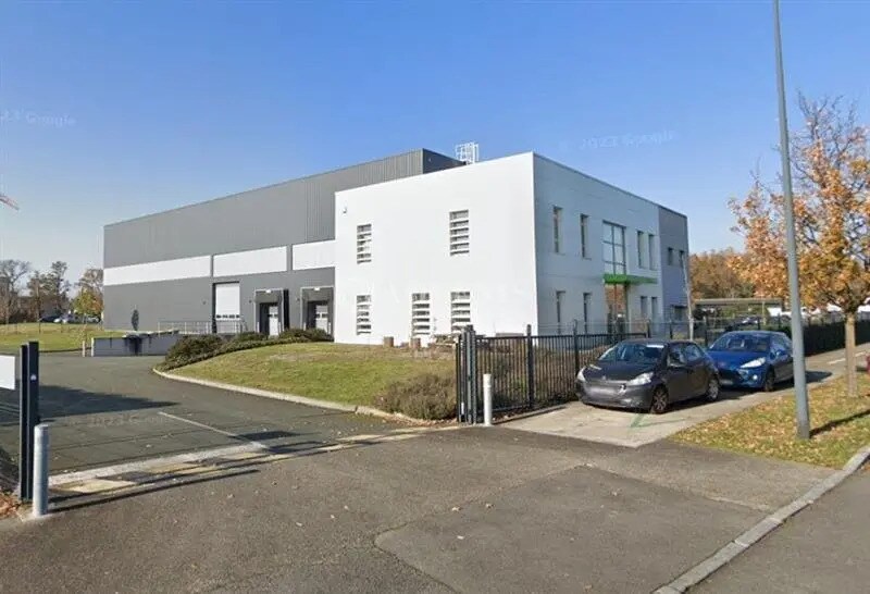 Flex in Sainte-Luce-sur-Loire for sale Building Photo- Image 1 of 4