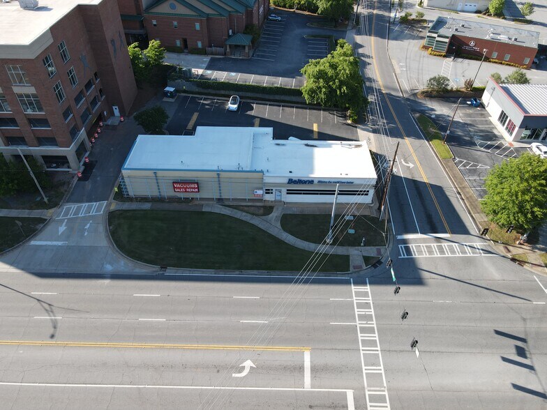 2000 W Broad St, Athens, GA for sale - Building Photo - Image 1 of 1