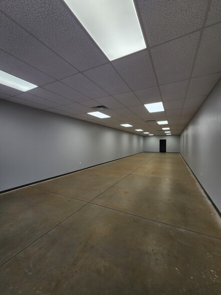 17784 N MacArthur Blvd, Edmond, OK for lease - Building Photo - Image 3 of 9