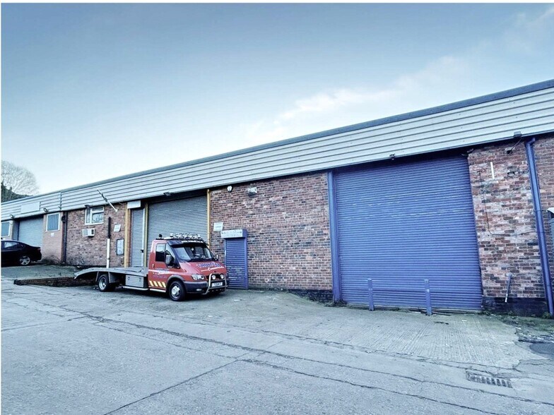 Doulton Rd, Rowley Regis, B65 8JG