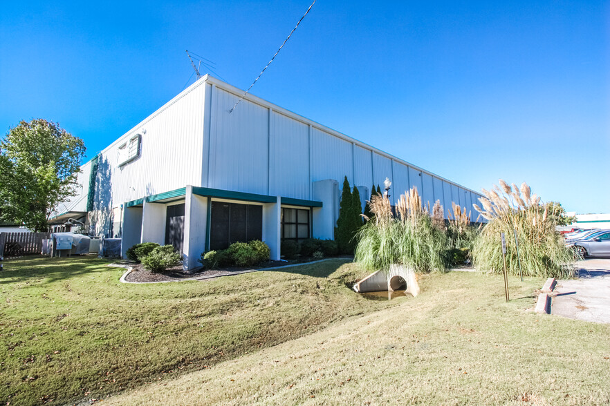 110 Nemec Way, Byhalia, MS for lease - Building Photo - Image 1 of 9