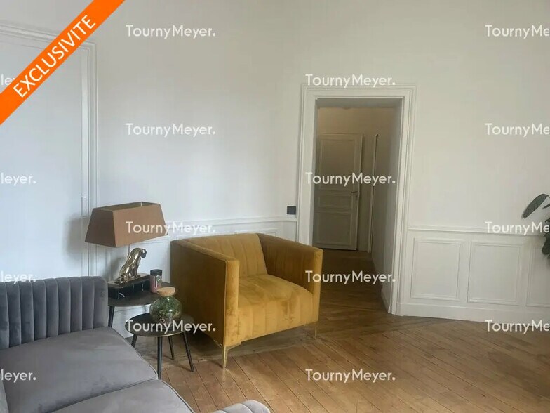 Office in Rennes for lease - Building Photo - Image 2 of 4