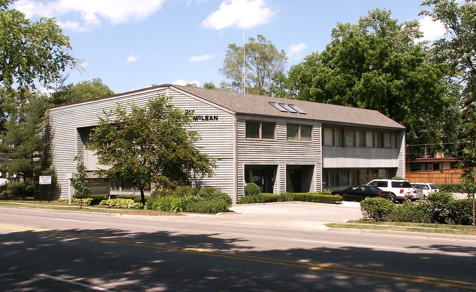 217 N McLean Blvd, Elgin, IL for lease - Building Photo - Image 2 of 2