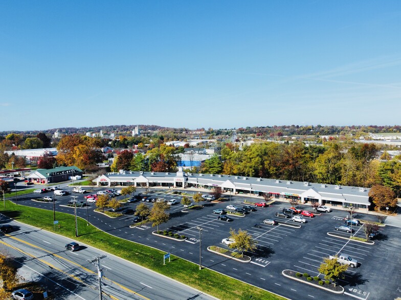 3035-3071 Columbia Ave, Lancaster, PA for lease - Building Photo - Image 3 of 5