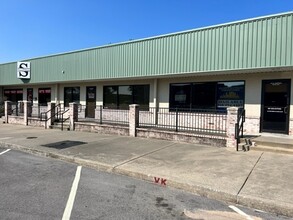 110 N Garfield Ave, Sand Springs, OK for lease Building Photo- Image 1 of 7