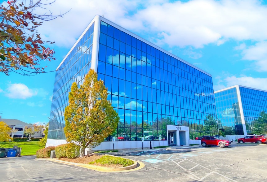 151 N Eagle Creek Dr, Lexington, KY for lease - Building Photo - Image 2 of 12