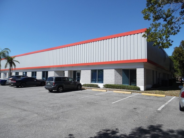 885 Tallevast Rd, Sarasota, FL for lease - Building Photo - Image 2 of 5