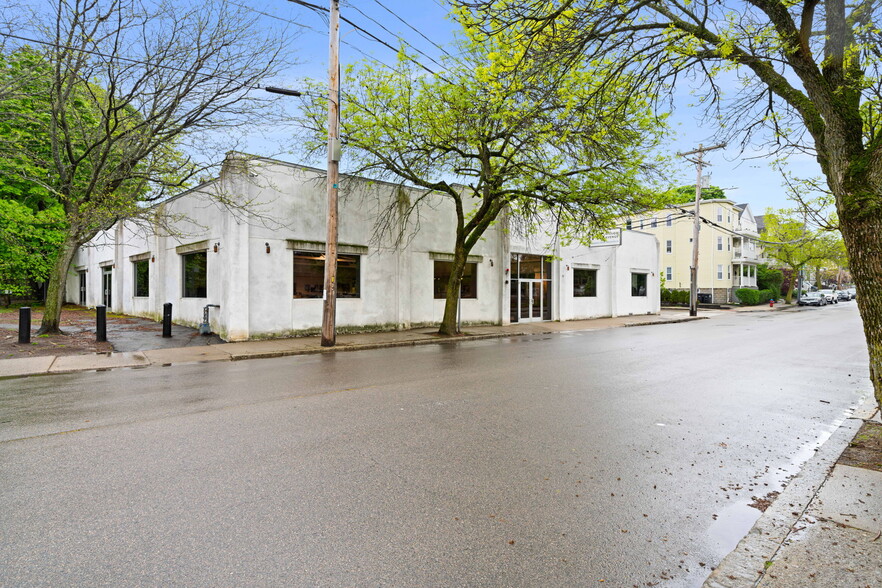 115 Willow Ave, Somerville, MA for sale - Building Photo - Image 3 of 33