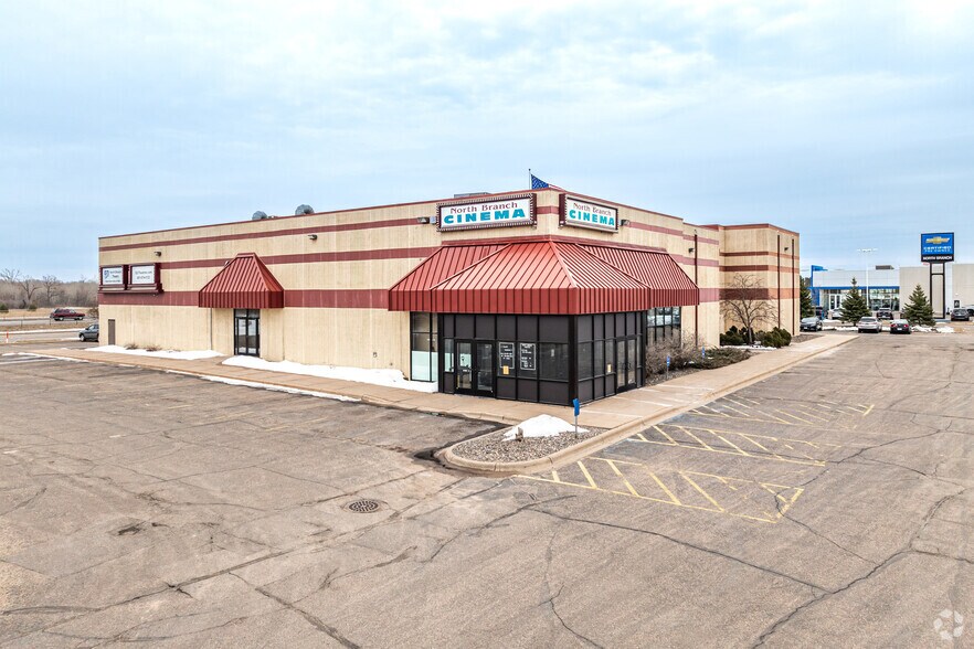 38450 Tanger Dr, North Branch, MN 55056