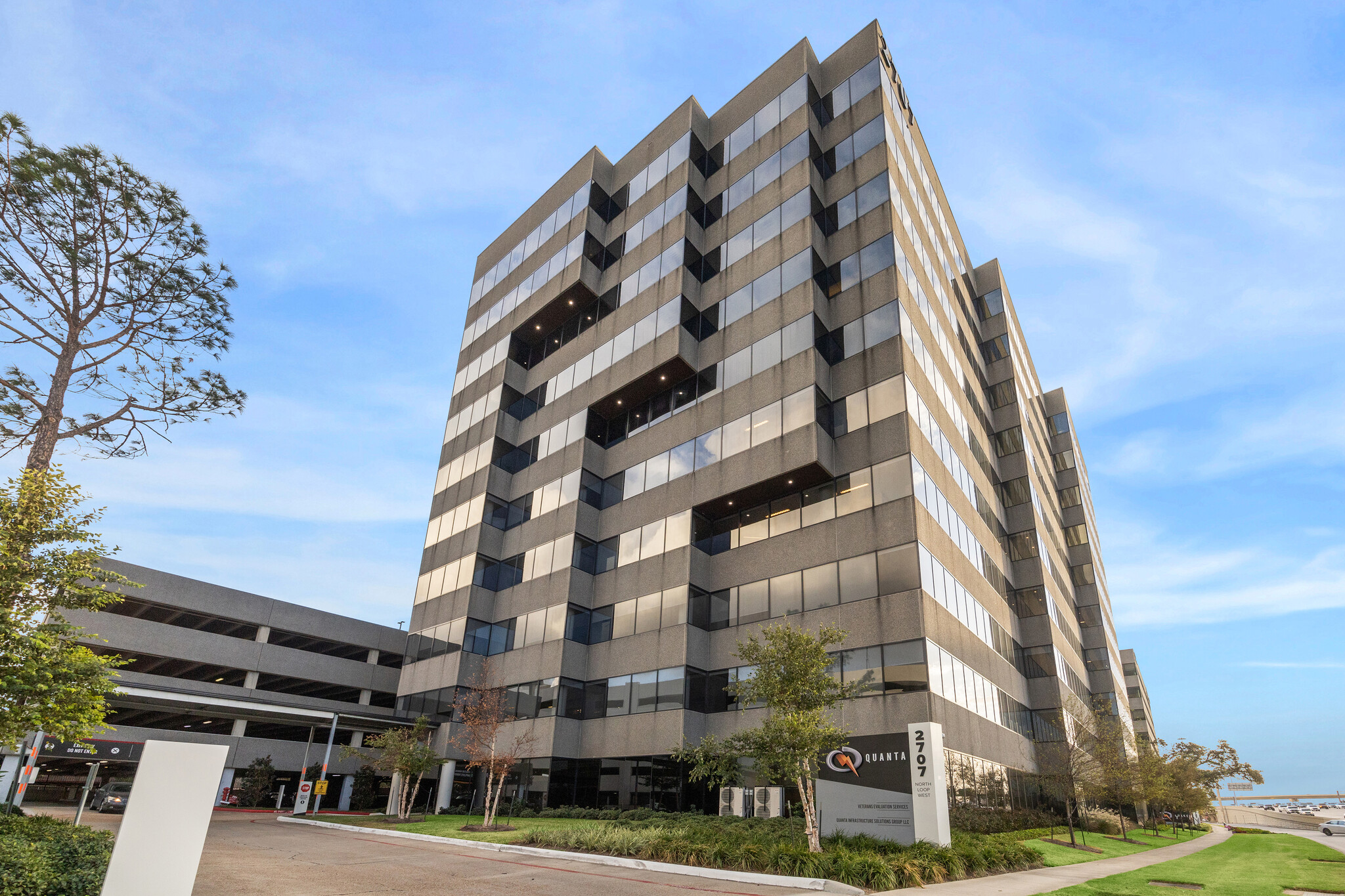 2707 N Loop W, Houston, TX for lease Building Photo- Image 1 of 16