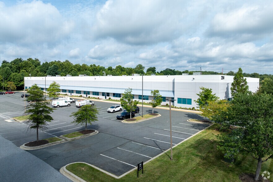 2204 Lakeside Blvd, Edgewood, MD for lease - Primary Photo - Image 1 of 6