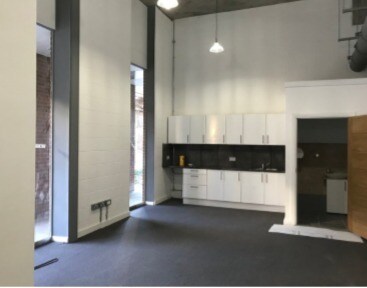 62 Wandsworth Rd, London for sale Interior Photo- Image 1 of 1