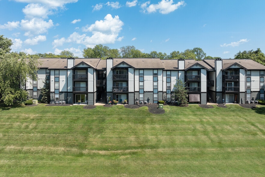 1269 Mangrove Ln, Saint Louis, MO for sale - Building Photo - Image 1 of 28