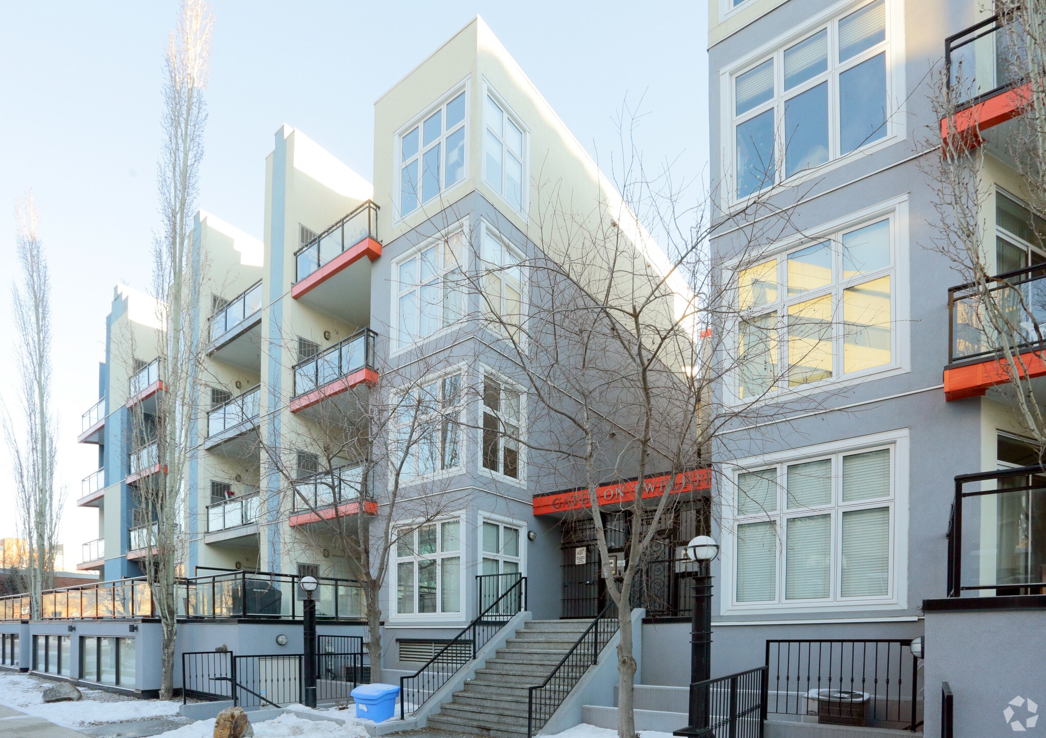 10139-10155 112 St NW, Edmonton, AB for sale Primary Photo- Image 1 of 4