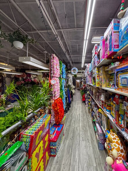 1726-1734 McDonald Ave, Brooklyn, NY for lease - Building Photo - Image 2 of 19