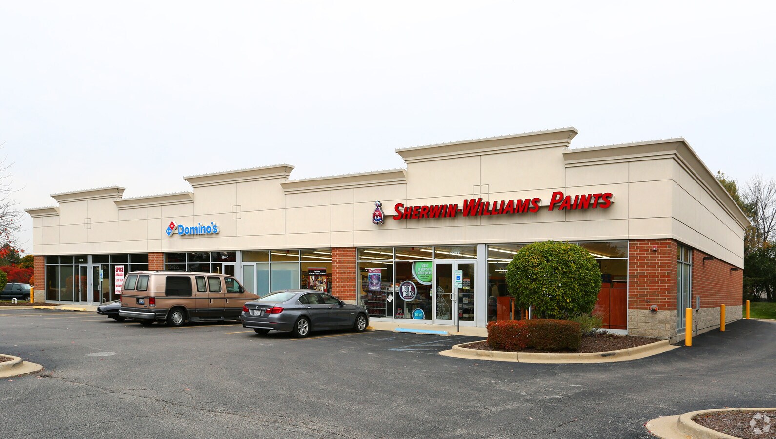 890 S Rand Rd, Lake Zurich, IL 60047