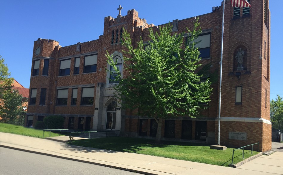 5874 Saint Lawrence St, Detroit, MI 48210 - St. Cunegunda School | LoopNet