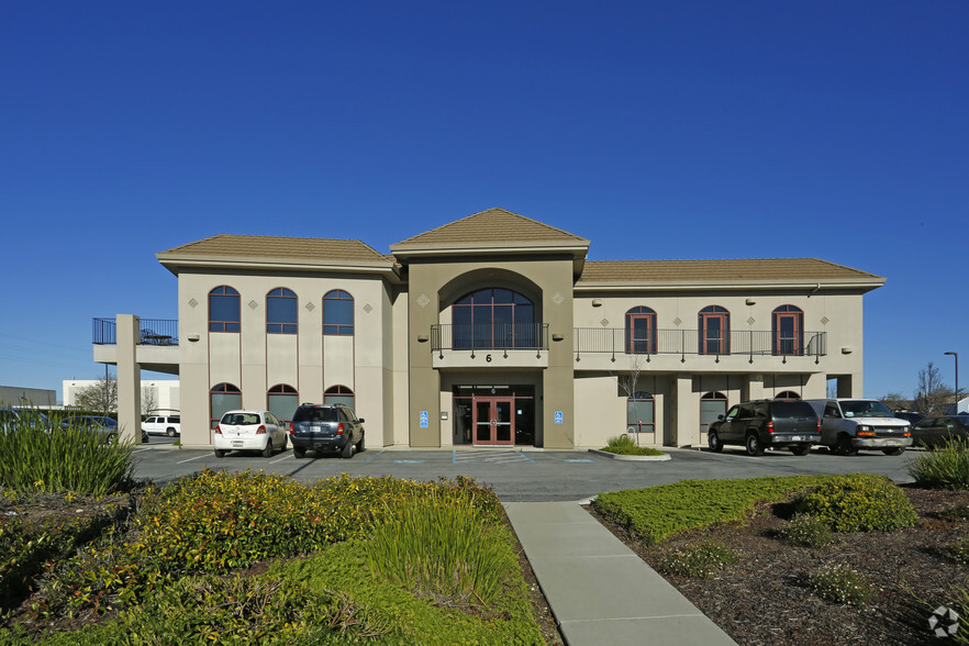 6 Quail Run Cir, Salinas, CA for lease - Building Photo - Image 1 of 2