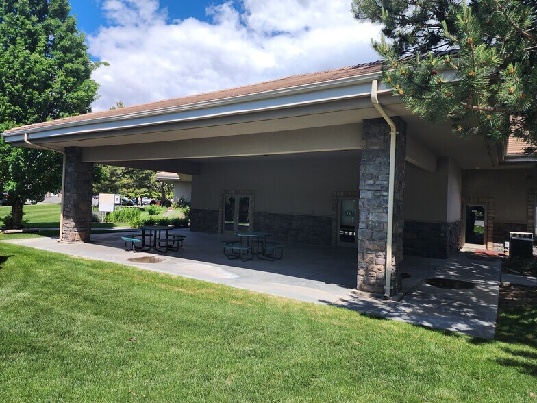 400 N Quay St, Kennewick, WA for lease - Building Photo - Image 2 of 6