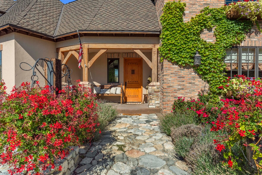 250 Karma Kanyon Dr, Chelan, WA for sale - Building Photo - Image 2 of 74