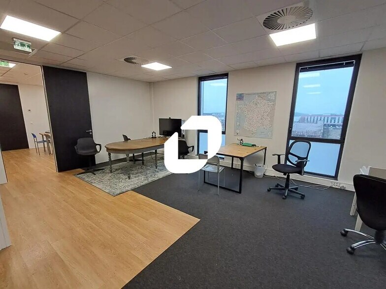 Office in Lesquin for sale - Interior Photo - Image 2 of 8