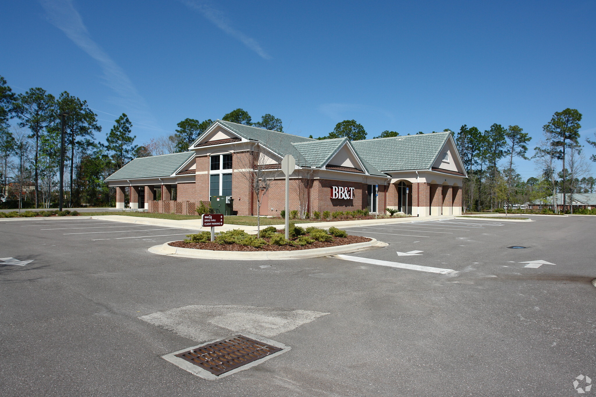 1711 Eagle Harbor Parkway, Orange Park, FL for sale Primary Photo- Image 1 of 1