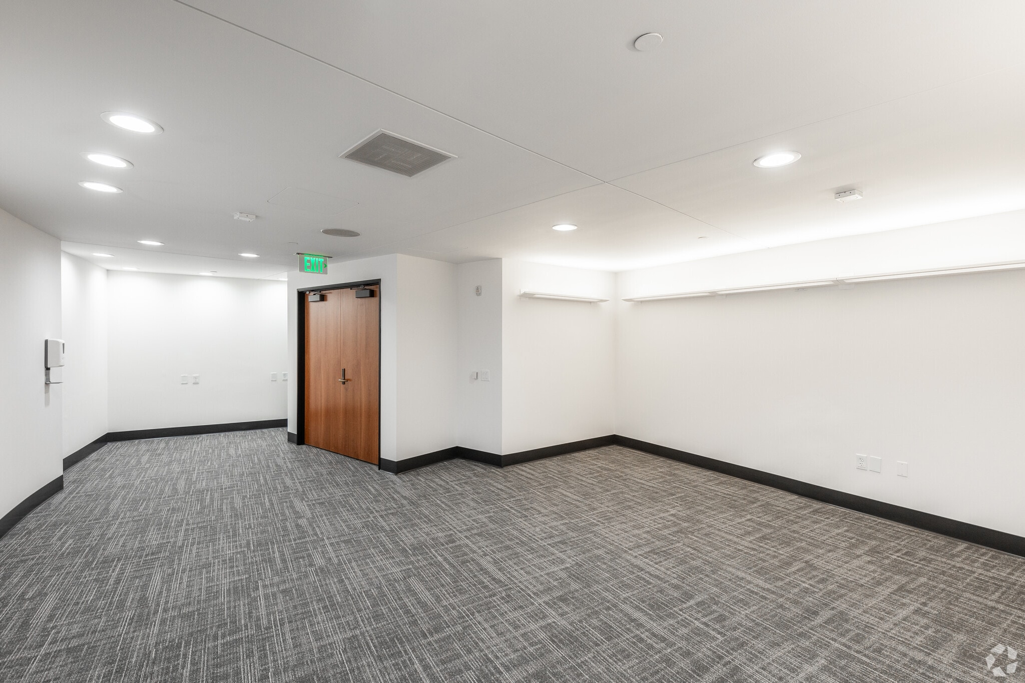 2000 Alameda de las Pulgas, San Mateo, CA for lease Interior Photo- Image 1 of 6