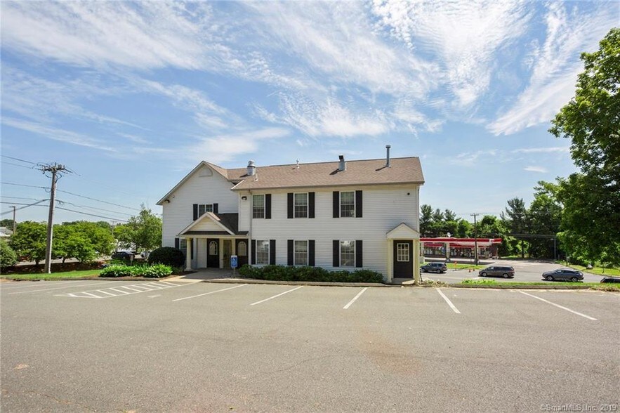 459 Cromwell Ave, Rocky Hill, CT 06067