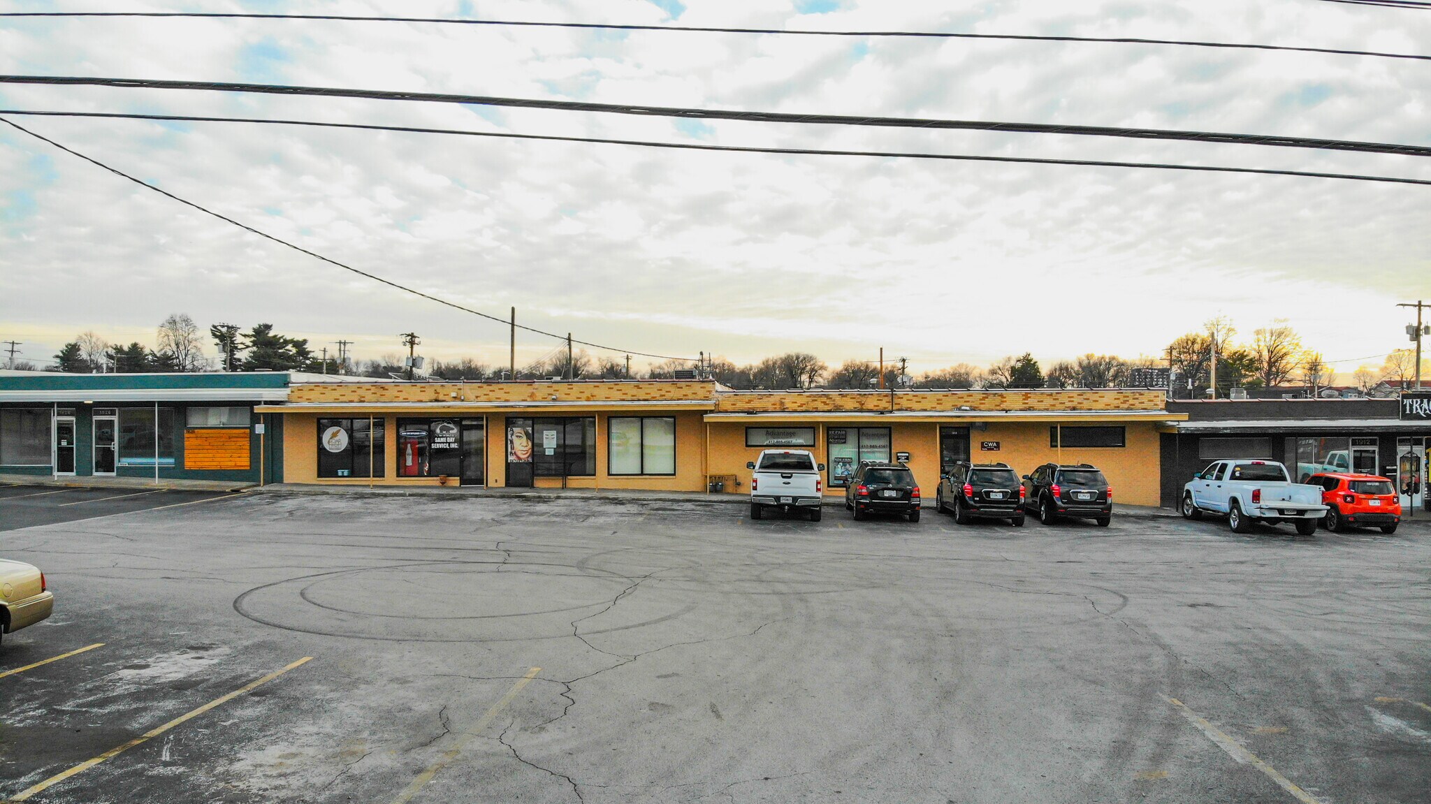 1926-1936 E Meadowmere St, Springfield, MO for sale Building Photo- Image 1 of 1