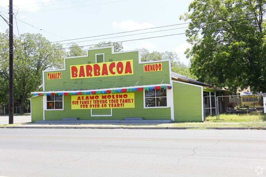 2512 S Hackberry St, San Antonio, TX 78210