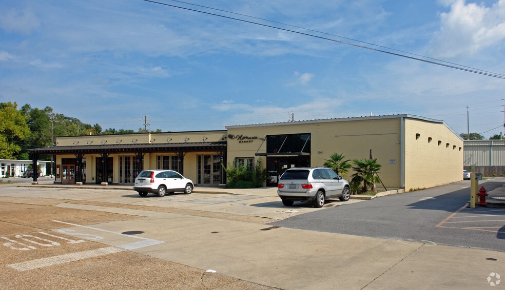 2540 Old Shell Rd, Mobile, AL 36607