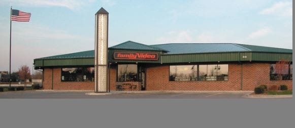 1950 Center Ave, Janesville, WI for lease - Building Photo - Image 1 of 1