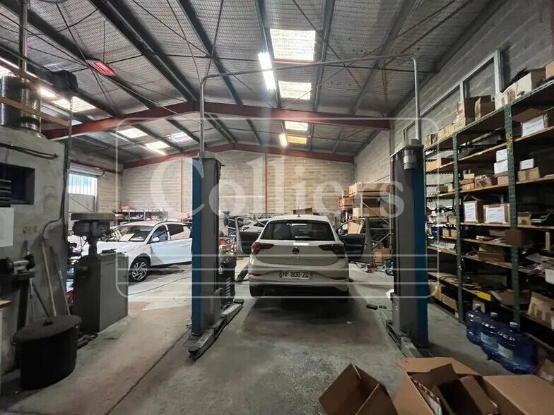 Office in Aubagne for lease - Interior Photo - Image 3 of 8