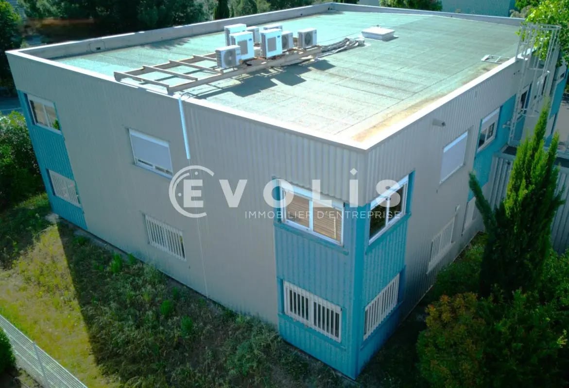 Office in Gallargues-le-Montueux for lease Building Photo- Image 1 of 8