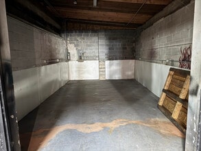 3010 Hamilton Ave, Baltimore, MD for sale Interior Photo- Image 2 of 6